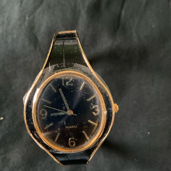 Avon bracelet/watch - Picture 2 of 4